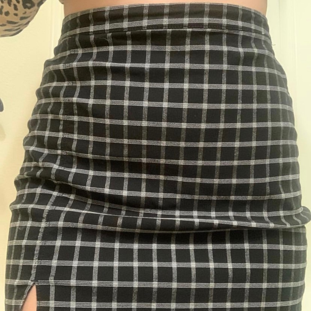 plaid hollister skirt with slit mini